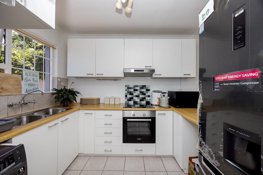 2 Bedroom Property for Sale in Table View Western Cape